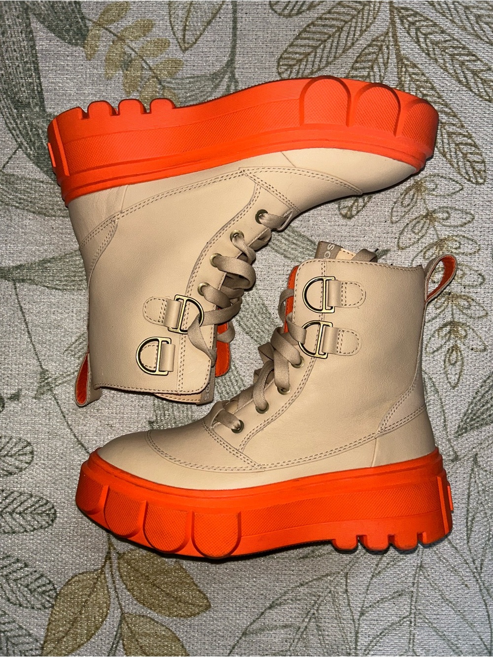 Sorel (NWOT) Women's Beige Waterproof Combat Boots with Bright Chunky Orange Sol - Picture 3 of 10